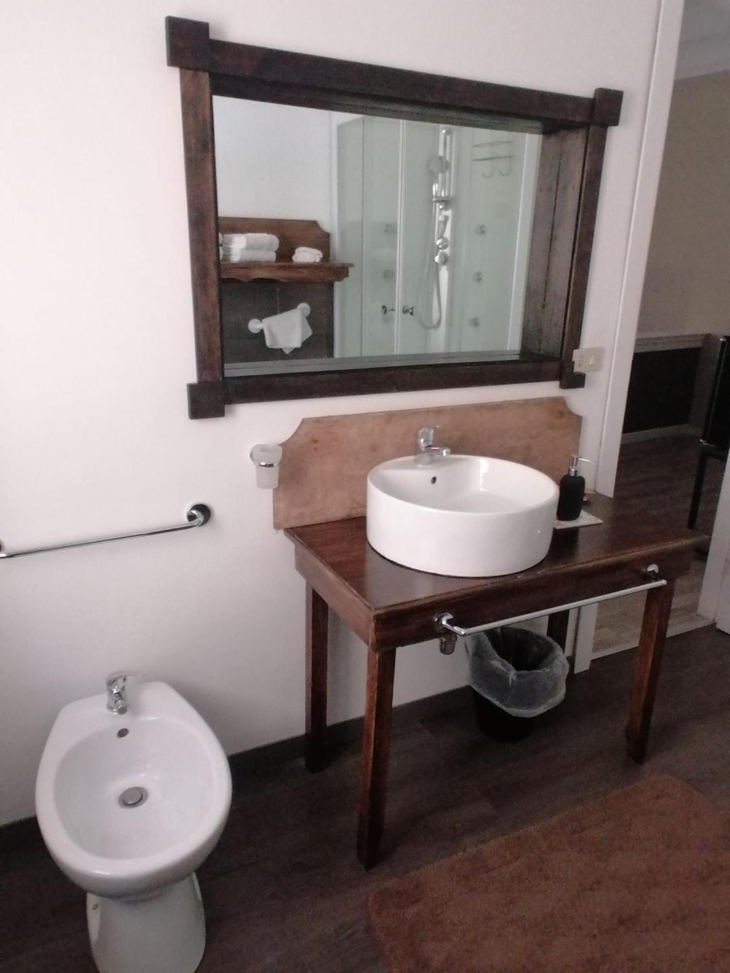 384 Guesthouse Rooms & Suite Enna Bagian luar foto